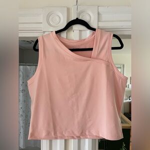 Columbia women’s XL active wear tank top. Length is a long crop top length.